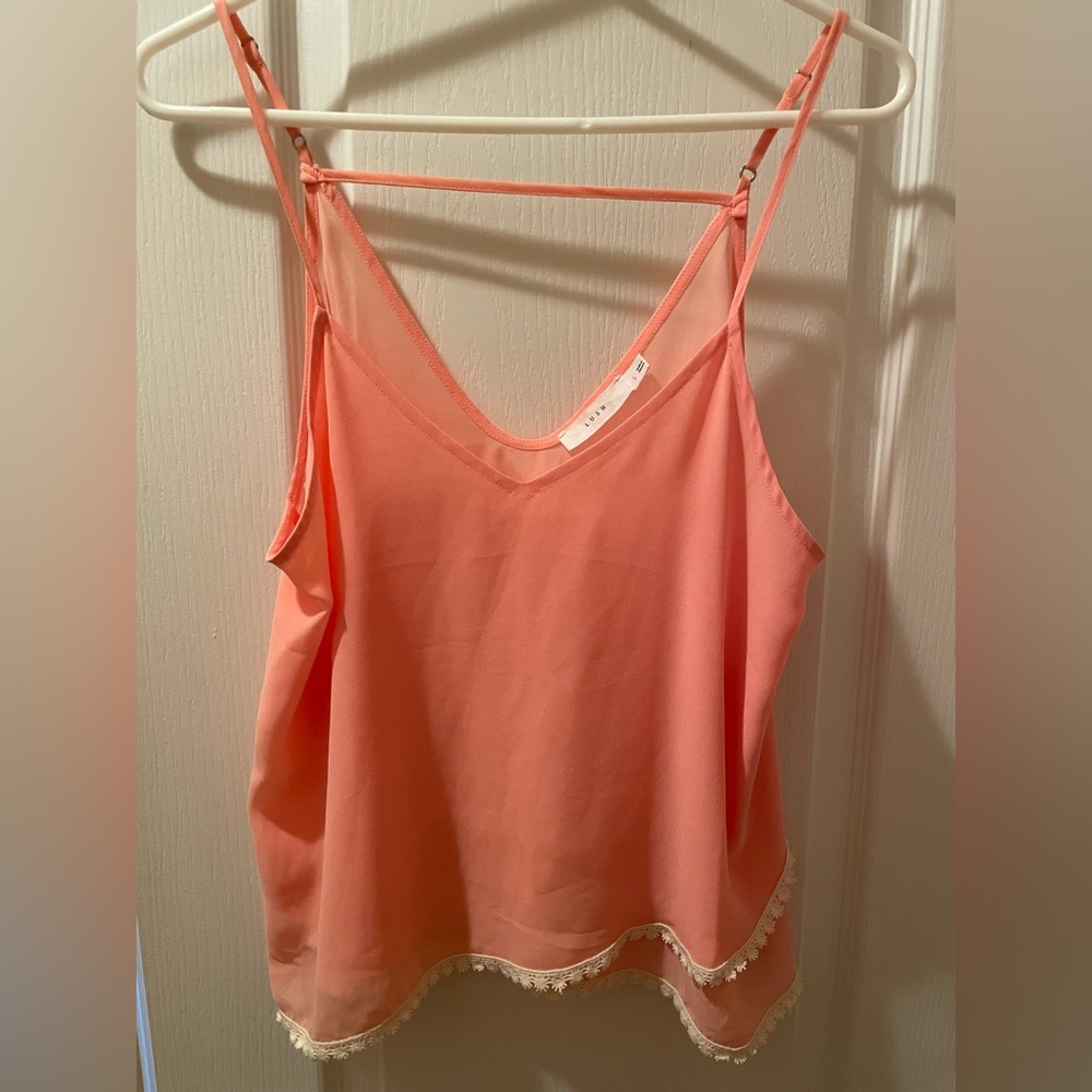 Women Large Lush Brand Strappy Top, Pale Coral color w/ Layer and Flower Border.